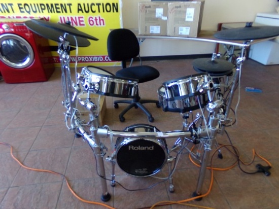 ELECTRIC DRUM SET 9 PIECE BY V DRUMS