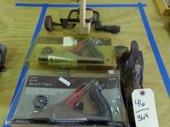 TABLE LOT WITH 2 NEW IN BOX SEARS 2 INCH CUT BENCH PLANES BRACE AND BIT AND