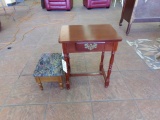 SMALL SINGLE DRAWER END TABLE AND FOOTSTOOL WITH LIFT TOP