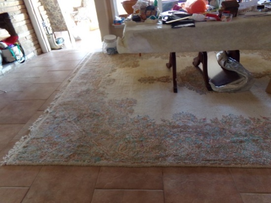 HAND KNOTTED RUG APPROX 9 FEET X 12 FEET FLORAL DESIGN