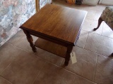 WALNUT END TABLE TOP MEASURES 25 X 25