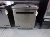 ARTIC AIR UNDERCOUNTER SINGLE DOOR REFRIG MOD AUZ 27R ON CASTERS