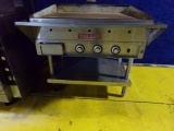 VULCAN 36 INCH GRIDDLE FREE STANDING 3 CONTROL LP GAS