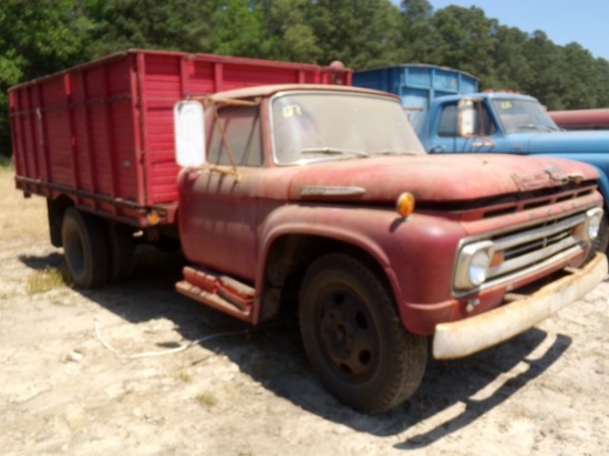 1962 FORD F600 86775 MILES 4 SP WITH 2 SP AXLE 13 1/2 GRAIN BODY BY HARVEY