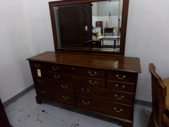 STICKLEY LONG BUREAU WITH 8 DRAWERS AND BEVELED MIRROR APPROXIMATELY 66 INC