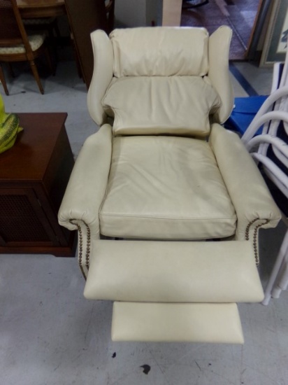 LEATHER RECLINER CREAM COLOR