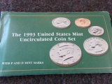 1993 THE UNITED STATES MINT UNCIRCULATED COIN SET WITH D AND P MINT MARKS