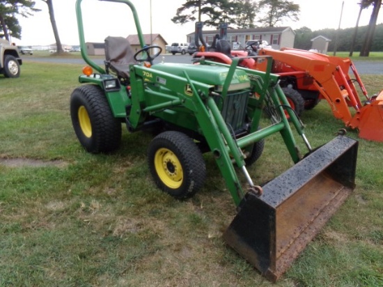 #3005 1997 JOHN DEERE 955 4 WD HYD LOADER EXTRA AG TIRES