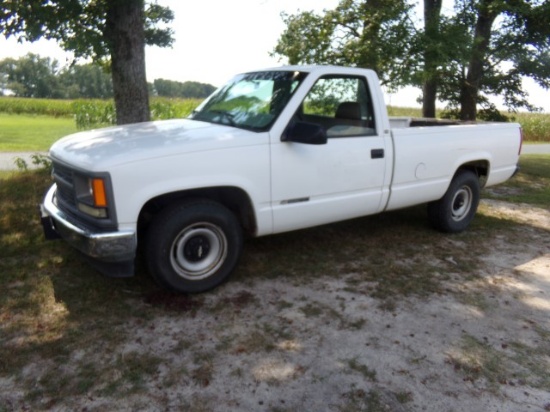 #1906 1997 CHEVY 2500 2 WD REG CAB 8' BED 195000 MILES AUTO TRANS RUBBER FL