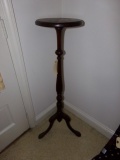 20TH CENTURY FANCY ZANGERLE AND PETERSON CHICAGO CANDLE STAND 42