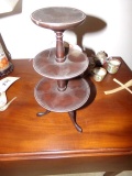 WELL MADE MINIATURE 3 TIER STAND 20TH CENTURY QUEEN ANNE STYLE 12