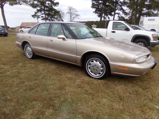 #1601 1999 OLDS 88 186955 MILES PWR PKG CRUISE CARPET AND CLOTH