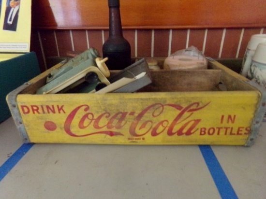 WOODEN COCA COLA CRATE WITH MISC AND COLLECTIBLES INCLUDING TOY SEWING MACH