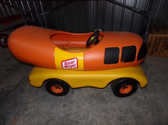 TOY PEDAL OSCAR MAYER WIENERMOBILE APPROXIMATELY 46 INCH LONG BY 21 INCH WI