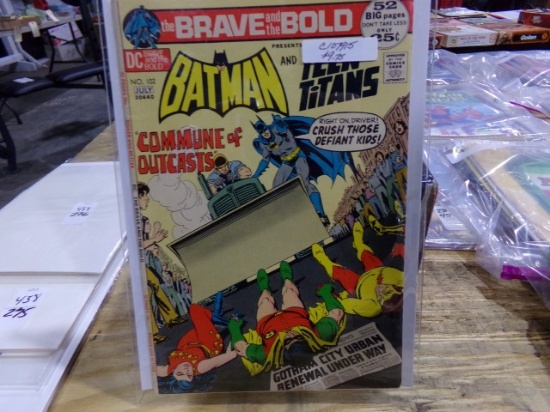 DC COMIC THE BRAVE AND THE BOLD BATMAN AND TEEN TITANS COMMUNE OF OUTCASTS