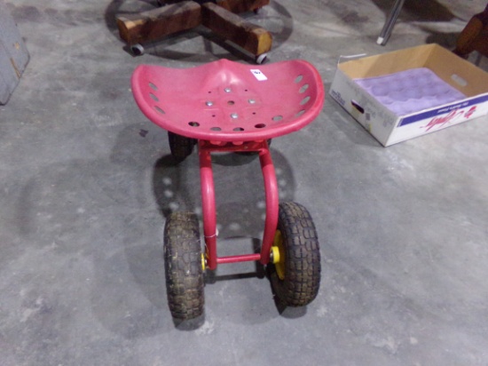 GARDEN STOOL ON PNEUMATIC WHEELS