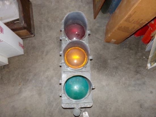 TRAFFIC LIGHT SIGNAL BY MARBEL LITE