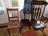 THREE CHAIR LOT INCLUDING HITCHCOCK STYLE ROCKER MAHOGANY SIDE CHAIR AND CH