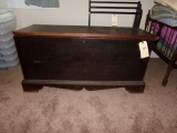 ANTIQUE SINGLE BOARD BLANKET CHEST APPROXIMATELY 41 X 16 X 20