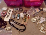 LARGE LOT COSTUME JEWELRY NECKLACES PINS EARRINGS AND MORE