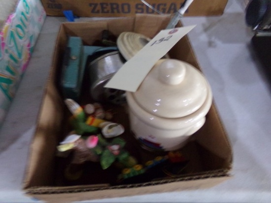 BOX LOT INCLUDING FIGURINES PEN HOLDERS CANDLES AND MORE