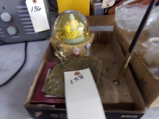 BOX LOT INCLUDING BRASS ASHTRAY INK PEN HOLDER SNOW GLOBES AND MORE