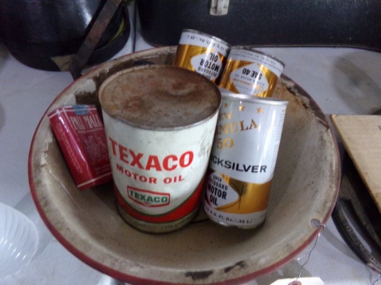 LOT INCLUDING TEXACO MOTOR OIL CAN AND THREE QUICKSILVER OUTBOARD MOTOR CAN