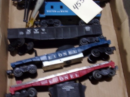 BOX LOT OF LIONEL INCLUDING POULTRY DISPATCH #3434 AND BOSTON AND MAINE #60