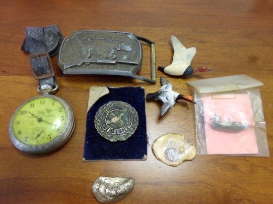 MISC LOT TO INCLUDE NEW YORK TO PARIS AIRPLANE MODEL POCKET WATCH NOT WORKI