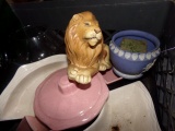 BOX LOT INCLUDING WEDGEWOOD VASE AND LAZY SUSAN AND EO BRODY LION PLANTER A