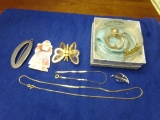 MISC JEWELRY LOT INCLUDING WHITE 14 GOLD LEAF PIN AND NECKLACE 595 ITALY