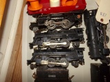 SET OF TEN LIONEL PCS INCLUDING ENGINE 110 ENGINE 1120 ENGINE 259 COAL CAR