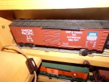 SET OF FIVE LIONEL UNION PACIFIC INCLUDING 9419 BOX CAR 9366 9811 TANKER 93