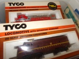 BOX WITH NEW IN BOX TYCO LOCOMOTIVES LIFE LIKE BUILDINGS H&O TRACK AND LION