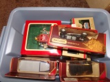 BOX LOT INCLUDING MATCH BOX MODELS OF YESTERYEAR AND HEIRLOOM COLLECTION CH