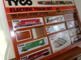 TYCO ELECTRIC TRAIN SET HO SCALE OPEN BOX