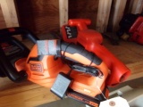 BLACK AND DECKER BATTERY HEDGE TRIMMER WITH CHARGE AND BLACK AND DECKER ELE