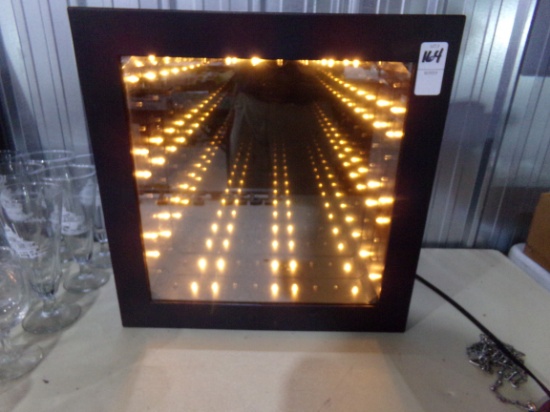 LIGHTED OPTICAL ILLUSION  BOX LIGHT UP