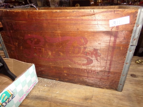 EARLY WOODEN PEPSI CRATE WITH SINCLAIR TROPHY