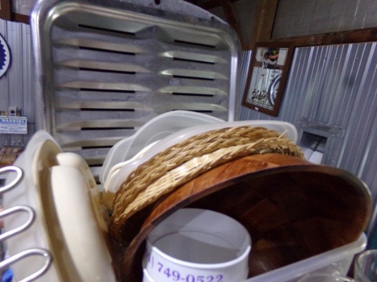 BOX LOT KITCHEN SUPPLIES BROILER TRAY SALAD BOWL AND MORE
