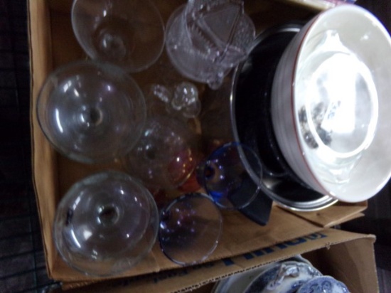 BOX LOT MISC GLASSWARE POTS AND BOWLS