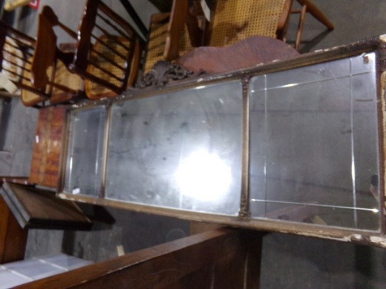 END TABLE WITH BROKEN TIER AND THREE PANE MIRROR