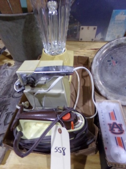 BOX WITH IRON CAN OPENER AND BLENDER