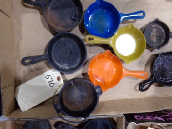 BOX OF MINIATURE FRYING PANS AND ASH TRAYS