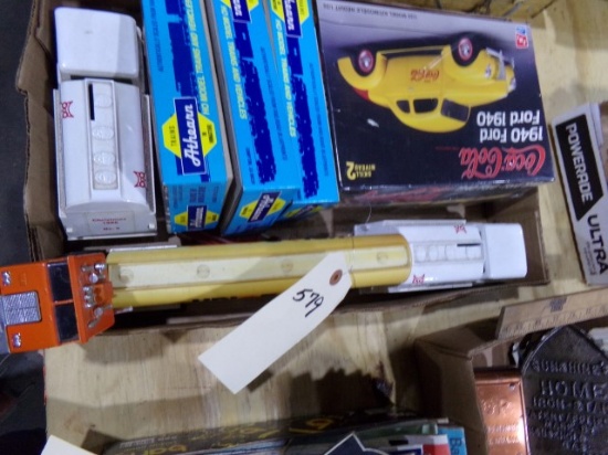 BOX LOT OF TOYS INCLUDING UNION 76 TANKER WISE OIL TANKERS HO TRAINS