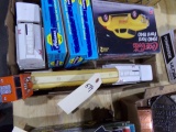 BOX LOT OF TOYS INCLUDING UNION 76 TANKER WISE OIL TANKERS HO TRAINS