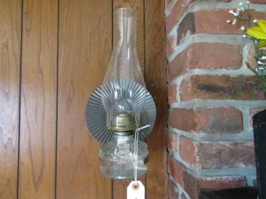 ANTIQUE OIL LAMP