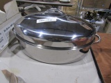LARGE STAINLESS STEEL ROASTER AND MAMAN COVERED POT