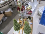 BOX WITH CHRISTMAS ORNAMENTS AND DECORATIVES