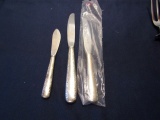 3 GORHAM STERLING HANDLE KNIVES 2 DINNER 1 BUTTER 6.12 T OZ TOTAL WEIGHT